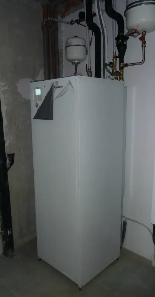 Tepelné čerpadlo vzduch voda Daikin Altherma LT 8kW s chladením rod. dom Banská Bystrica