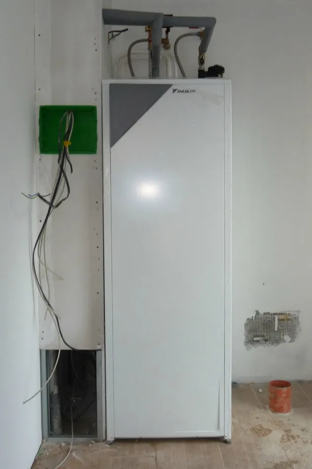 Tepelné čerpadlo vzduch voda Daikin Altherma LT 8kW s chladením rod. dom Banská Bystrica