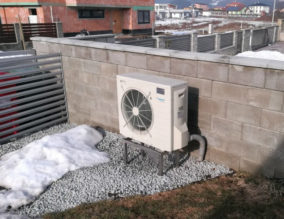Tepelné čerpadlo vzduch voda Daikin Altherma LT 8kW s chladením rod. dom Banská Bystrica