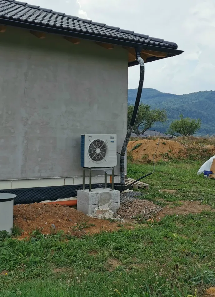 Tepelné čerpadlo vzduch voda Daikin Altherma LT 8kW s chladením rod. dom Banská Štiavnica
