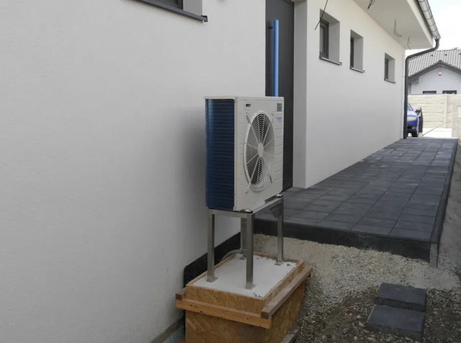 Tepelné čerpadlo vzduch voda Daikin Altherma LT 8kW s chladením rod. dom Chorvátsky Grob