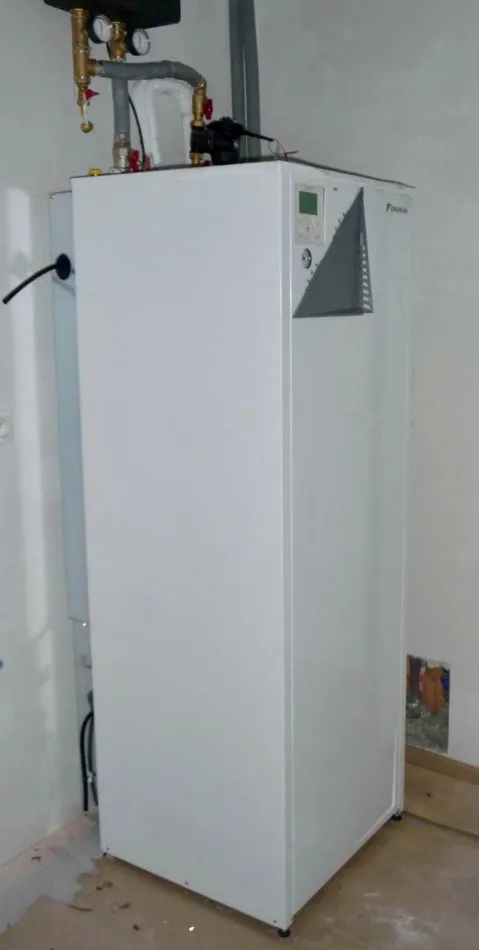Tepelné čerpadlo vzduch voda Daikin Altherma LT 8kW s chladením rod. dom Dunajská Streda