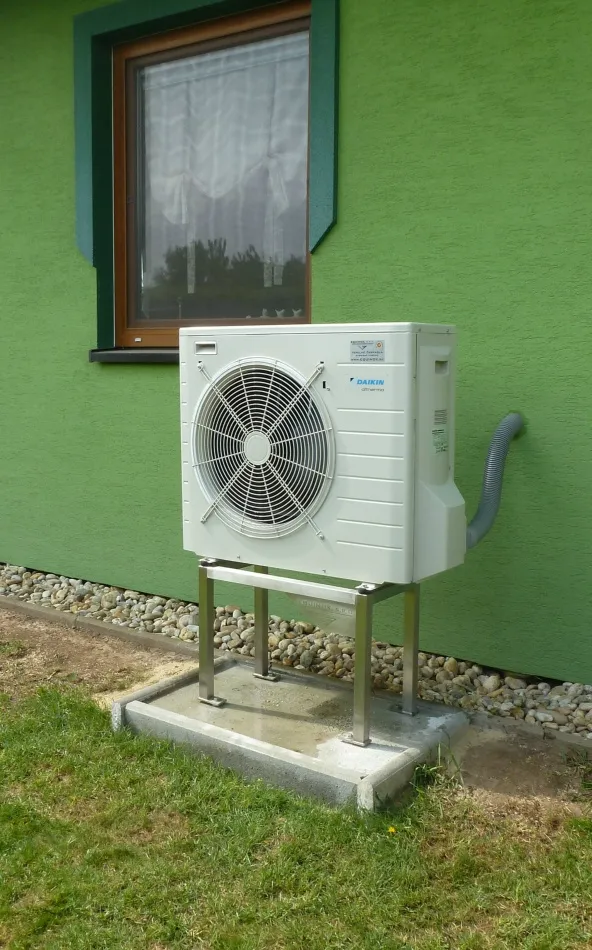 Tepelné čerpadlo vzduch voda Daikin Altherma LT 8kW s chladením rod. dom Ivanka pri Nitre