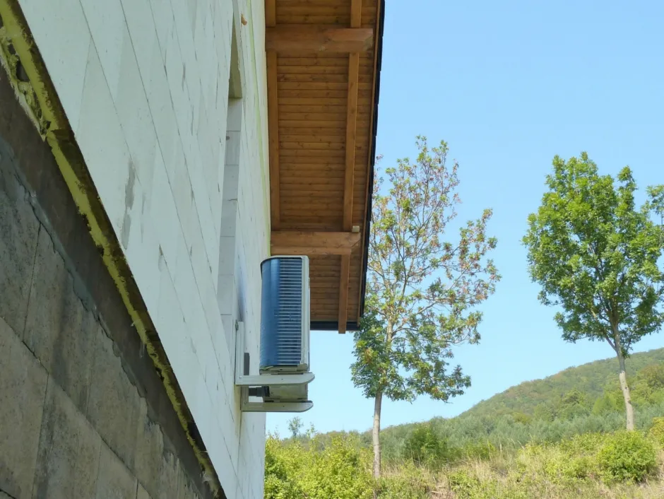 Tepelné čerpadlo vzduch voda Daikin Altherma LT 8kW s chladením rod. dom Košecké Podhradie