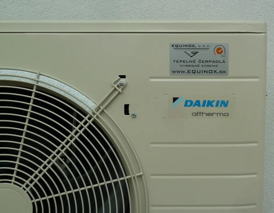 Tepelné čerpadlo vzduch voda Daikin Altherma LT 8kW s chladením rod. dom Melčice-Lieskové