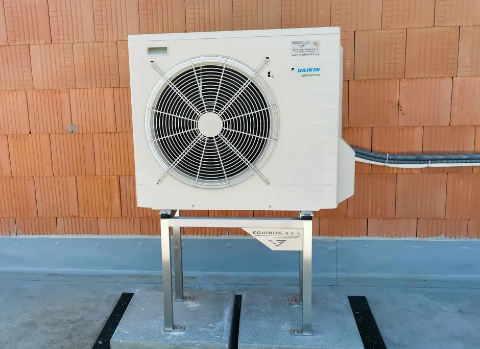 Tepelné čerpadlo vzduch voda Daikin Altherma LT 8kW s chladením rod. dom Tesárske Mlyňany