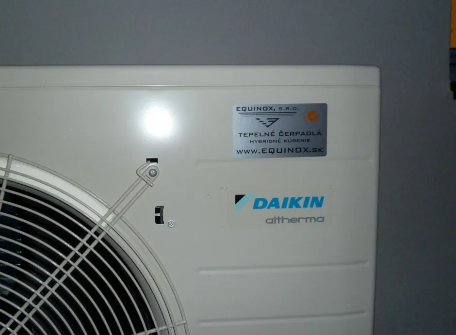 Tepelné čerpadlo vzduch voda Daikin Altherma LT 8kW s chladením rodinný dom Považská Bystrica