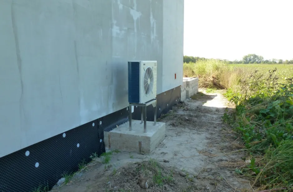 Tepelné čerpadlo vzduch voda Daikin Altherma LT 8kW s chladením rodinný dom Abrahám