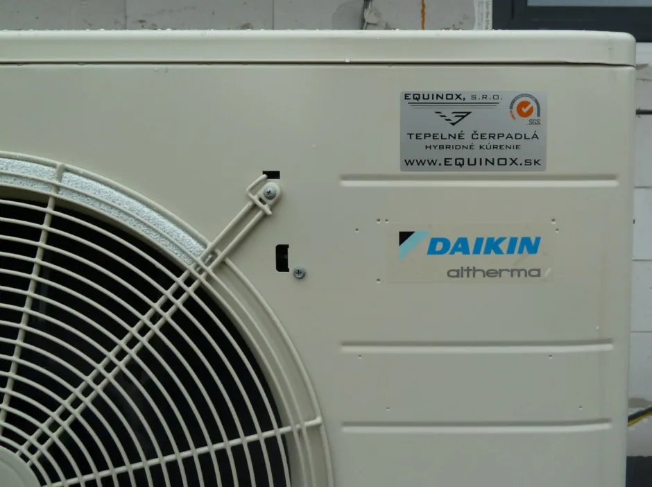 Tepelné čerpadlo vzduch voda Daikin Altherma LT 8kW s chladením rodinný dom Andice