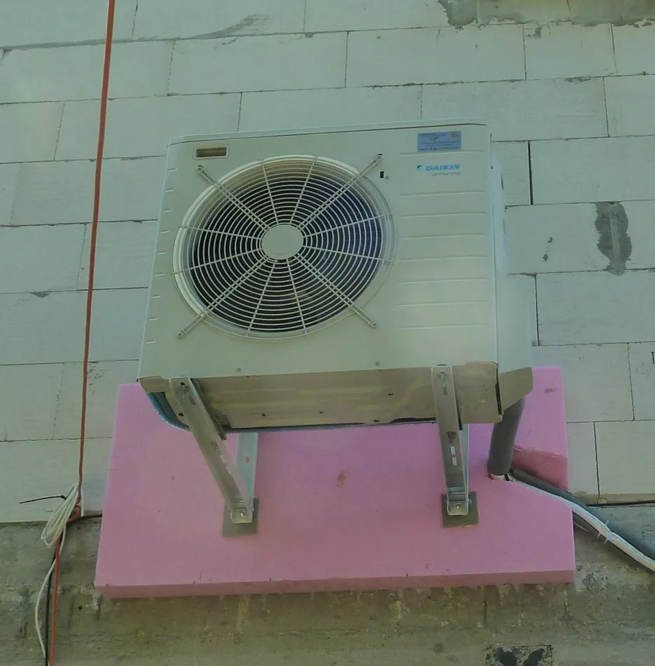 Tepelné čerpadlo vzduch voda Daikin Altherma LT 8kW s chladením rodinný dom Bernolákovo