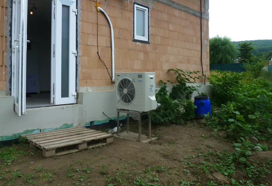 Tepelné čerpadlo vzduch voda Daikin Altherma LT 8kW s chladením rodinný dom Borinka