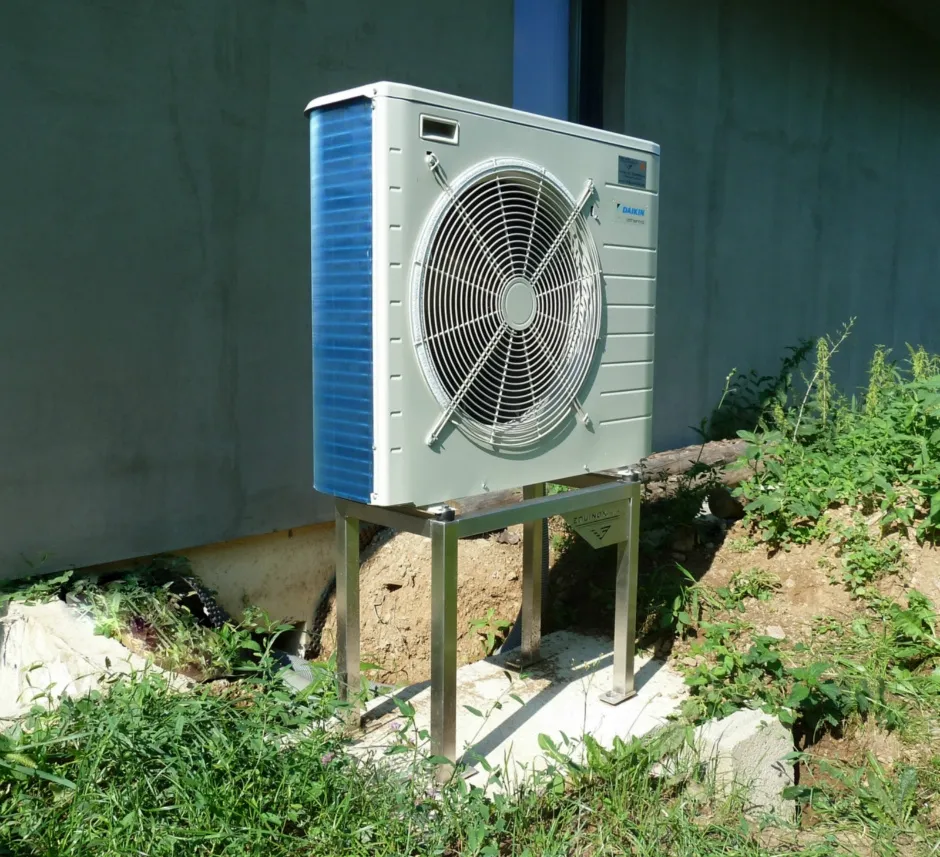 Tepelné čerpadlo vzduch voda Daikin Altherma LT 8kW s chladením rodinný dom Bzovík