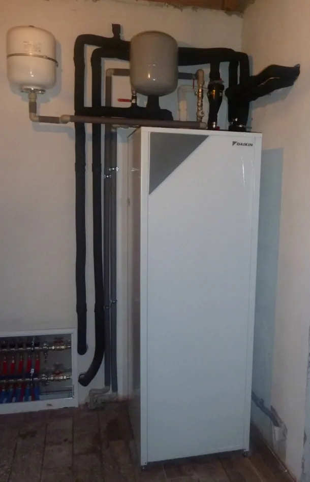 Tepelné čerpadlo vzduch voda Daikin Altherma LT 8kW s chladením rodinný dom Čadca