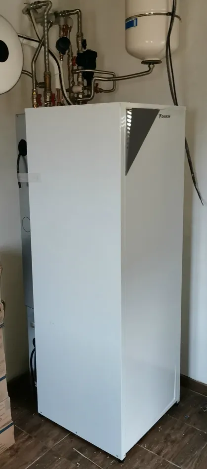 Tepelné čerpadlo vzduch voda Daikin Altherma LT 8kW s chladením rodinný dom Divina