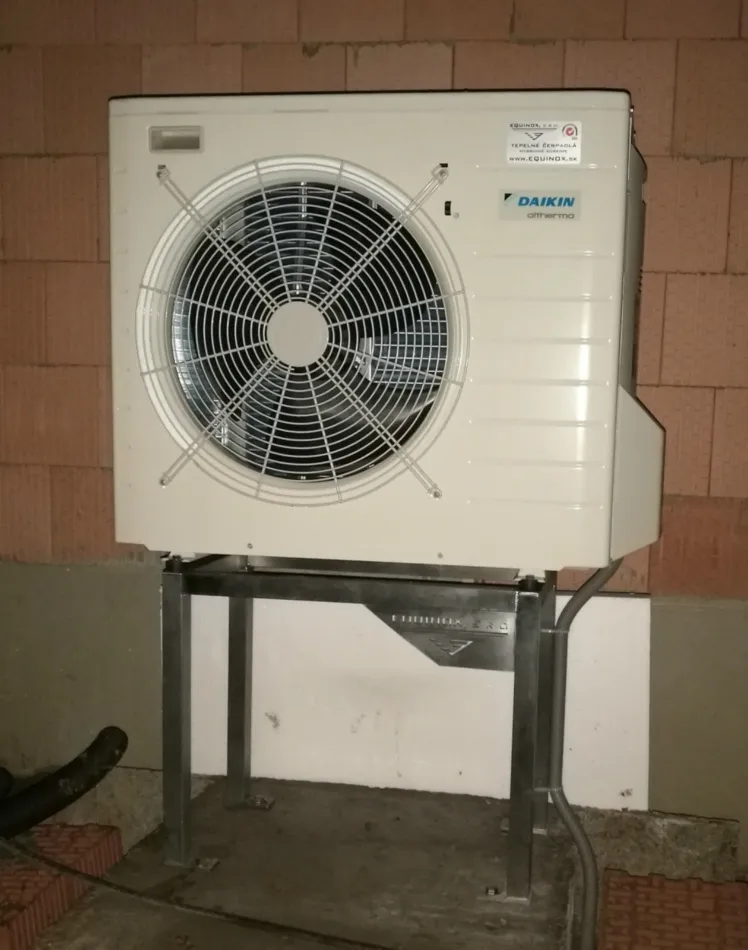 Tepelné čerpadlo vzduch voda Daikin Altherma LT 8kW s chladením rodinný dom Gregorovce