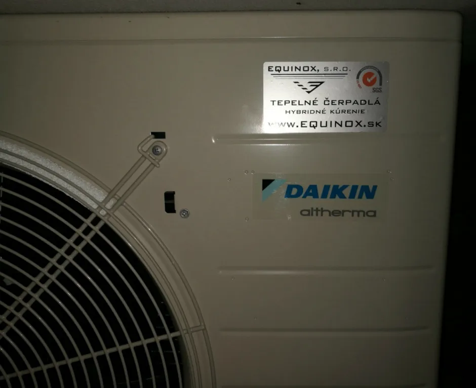 Tepelné čerpadlo vzduch voda Daikin Altherma LT 8kW s chladením rodinný dom Gregorovce