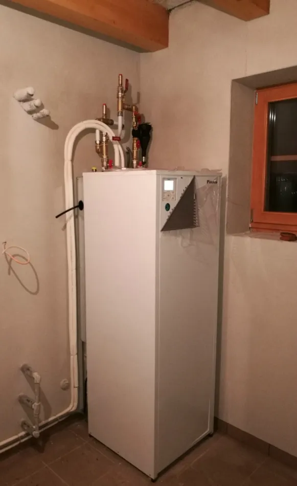 Tepelné čerpadlo vzduch voda Daikin Altherma LT 8kW s chladením rodinný dom Gregorovce