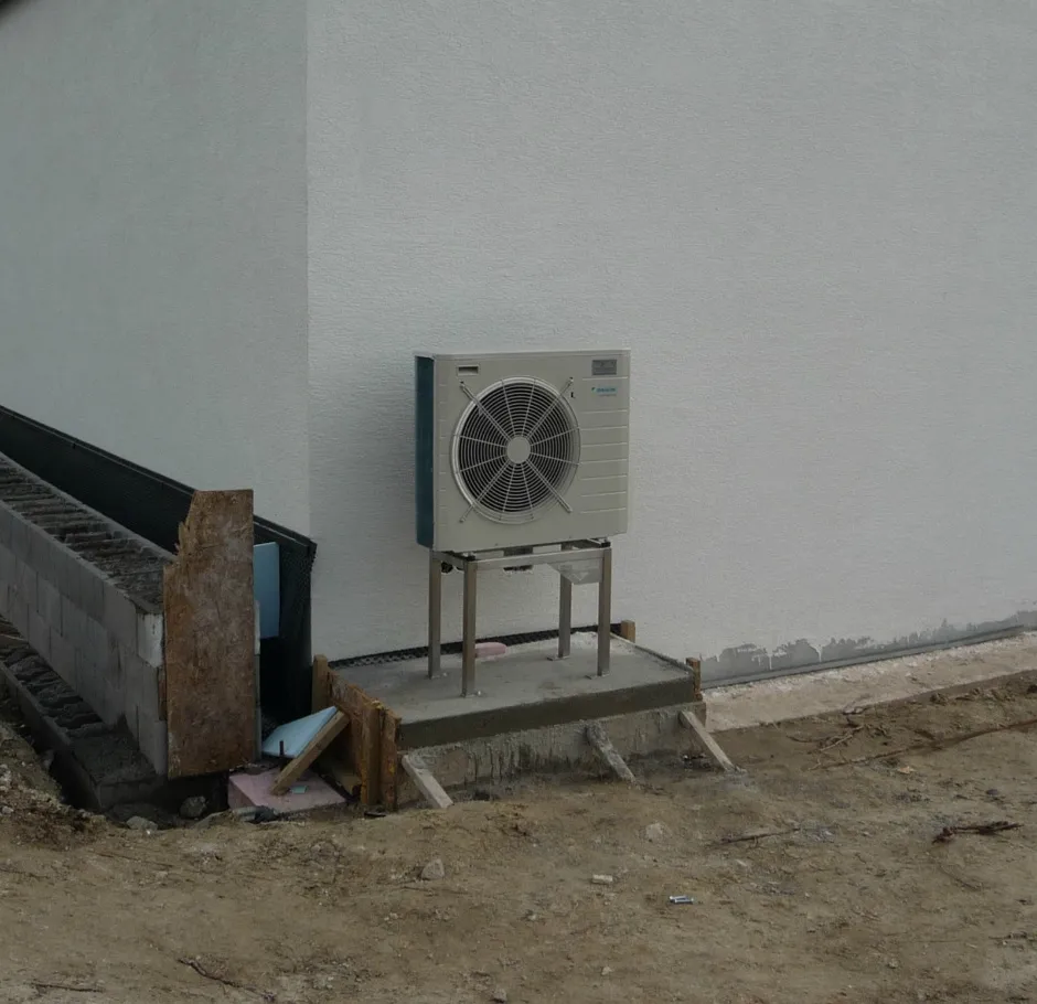 Tepelné čerpadlo vzduch voda Daikin Altherma LT 8kW s chladením rodinný dom Holíč