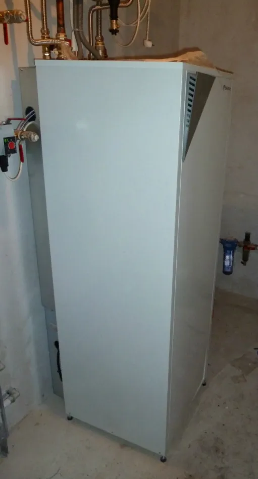 Tepelné čerpadlo vzduch voda Daikin Altherma LT 8kW s chladením rodinný dom Holíč