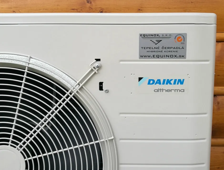 Tepelné čerpadlo vzduch voda Daikin Altherma LT 8kW s chladením rodinný dom Holiša