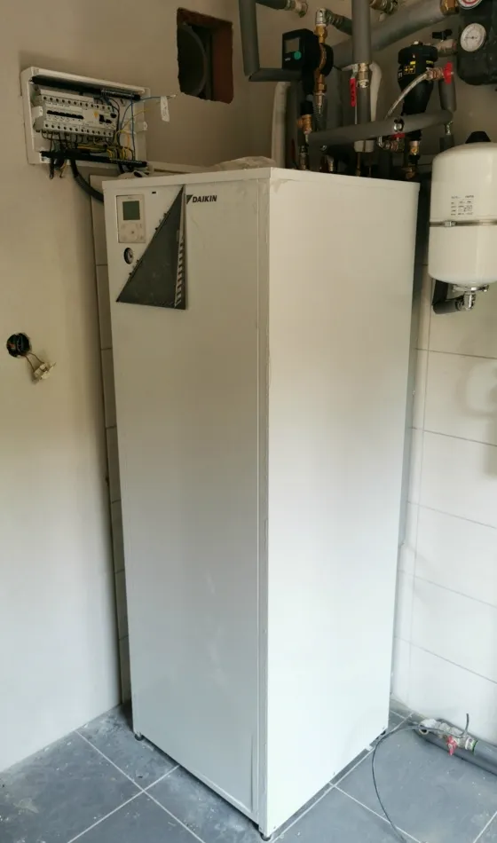 Tepelné čerpadlo vzduch voda Daikin Altherma LT 8kW s chladením rodinný dom Horná Mičiná