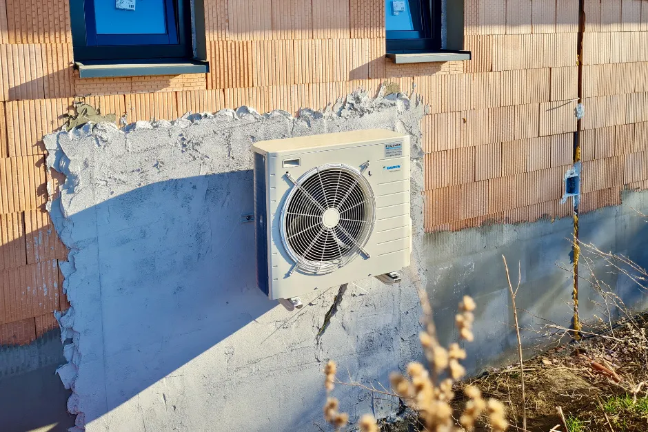 Tepelné čerpadlo vzduch voda Daikin Altherma LT 8kW s chladením rodinný dom Janíkovce