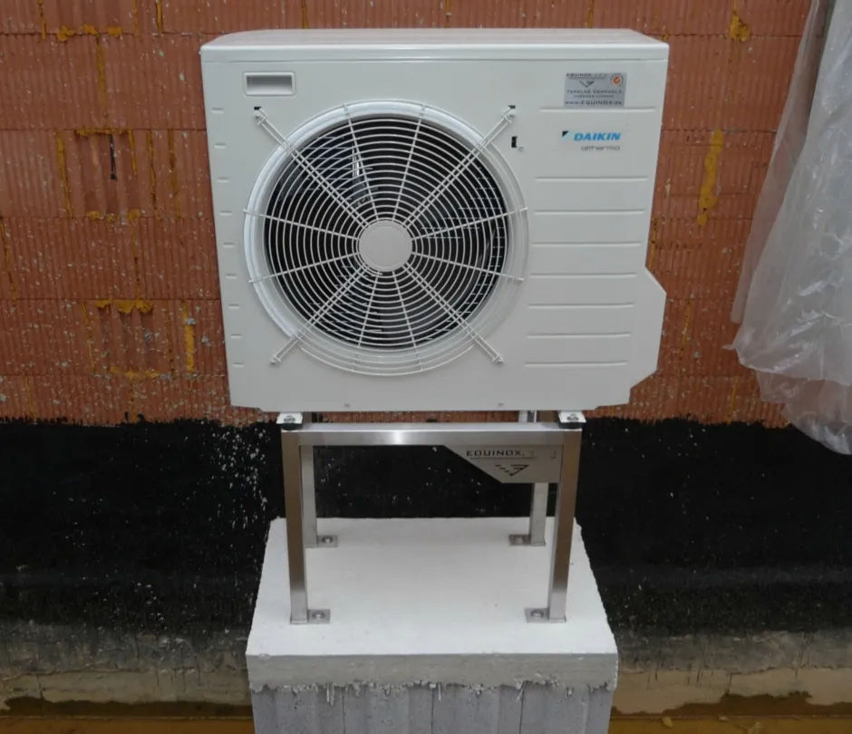 Tepelné čerpadlo vzduch voda Daikin Altherma LT 8kW s chladením rodinný dom Kavečany
