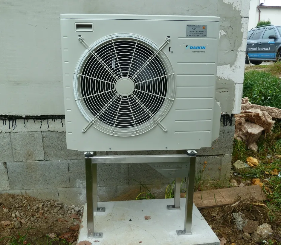 Tepelné čerpadlo vzduch voda Daikin Altherma LT 8kW s chladením rodinný dom Kováčová