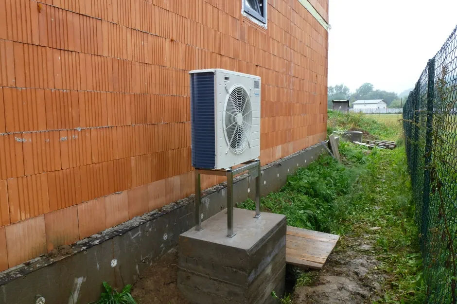 Tepelné čerpadlo vzduch voda Daikin Altherma LT 8kW s chladením rodinný dom Lackovce