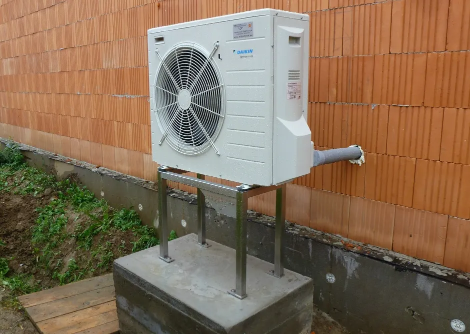 Tepelné čerpadlo vzduch voda Daikin Altherma LT 8kW s chladením rodinný dom Lackovce