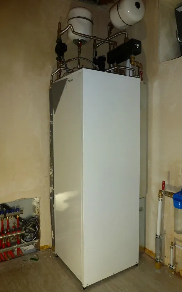 Tepelné čerpadlo vzduch voda Daikin Altherma LT 8kW s chladením rodinný dom Lackovce