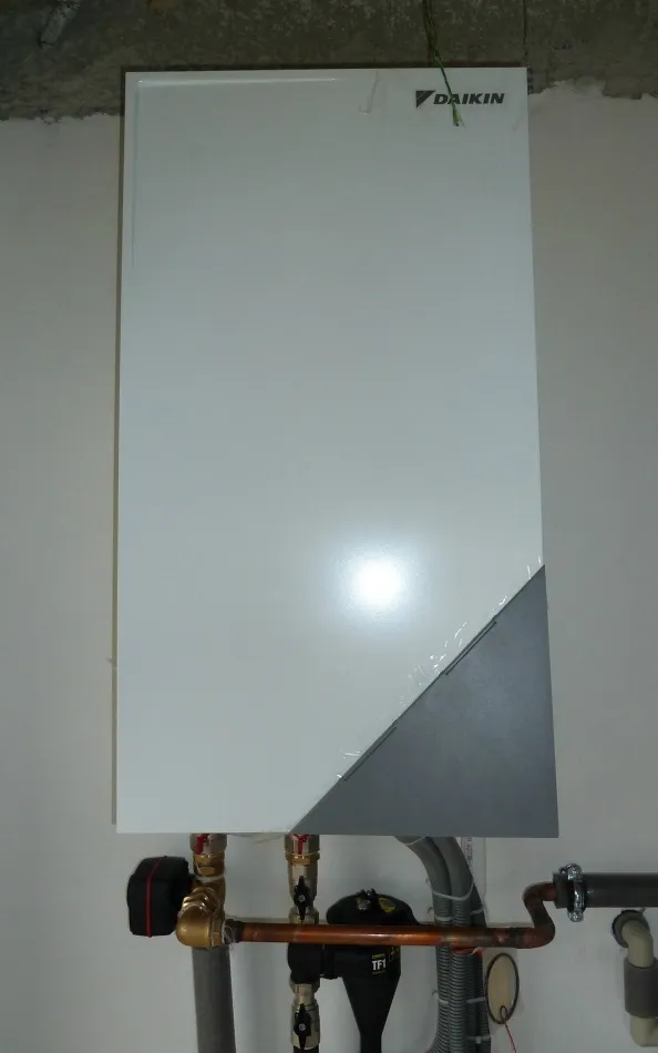 Tepelné čerpadlo vzduch voda Daikin Altherma LT 8kW s chladením rodinný dom Ladce