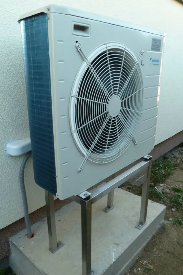 Tepelné čerpadlo vzduch voda Daikin Altherma LT 8kW s chladením rodinný dom Limbach