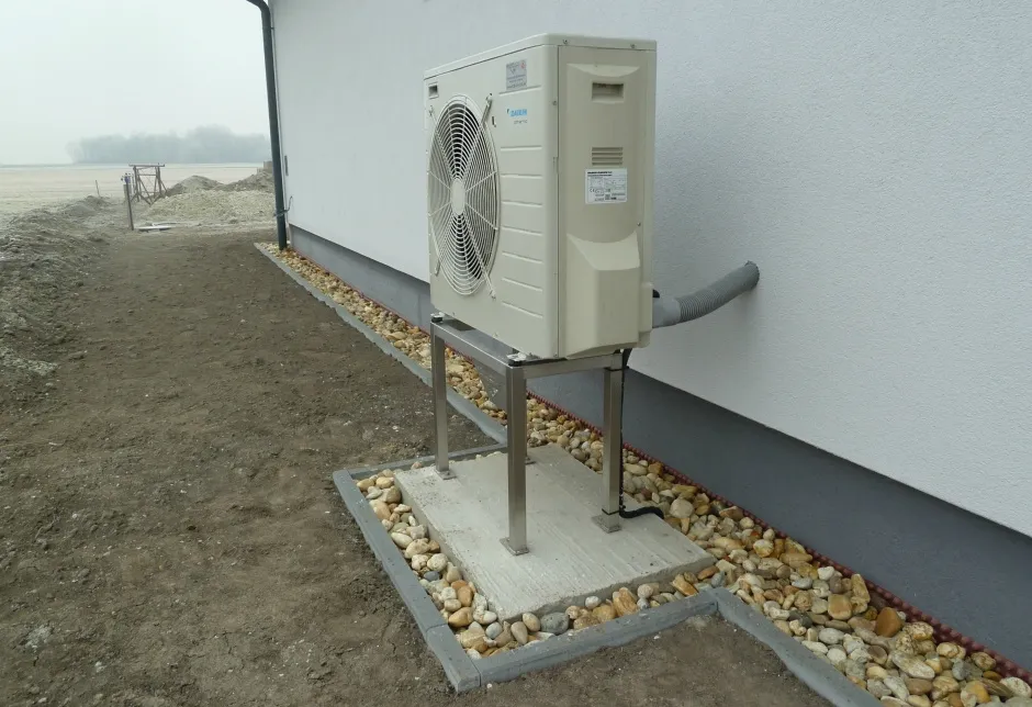 Tepelné čerpadlo vzduch voda Daikin Altherma LT 8kW s chladením rodinný dom Loimersdorf