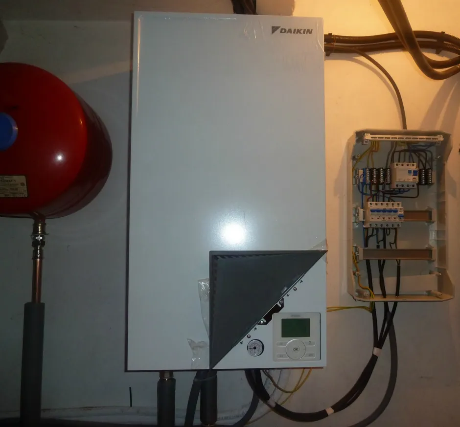 Tepelné čerpadlo vzduch voda Daikin Altherma LT 8kW s chladením rodinný dom Lutila