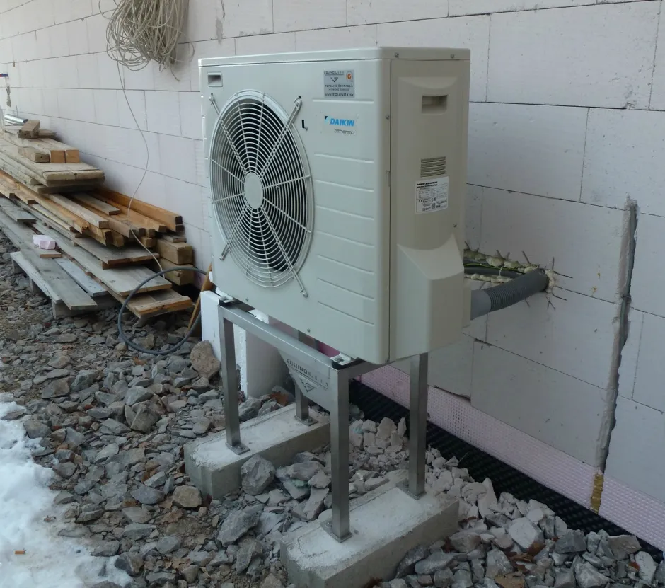 Tepelné čerpadlo vzduch voda Daikin Altherma LT 8kW s chladením rodinný dom Malinová
