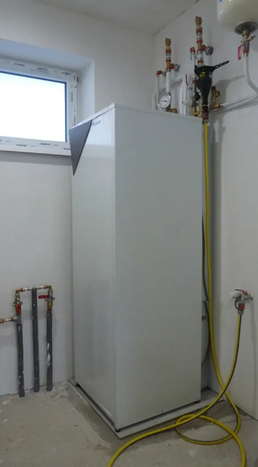 Tepelné čerpadlo vzduch voda Daikin Altherma LT 8kW s chladením rodinný dom Malinová
