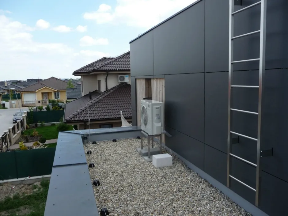 Tepelné čerpadlo vzduch voda Daikin Altherma LT 8kW s chladením rodinný dom Malinovo