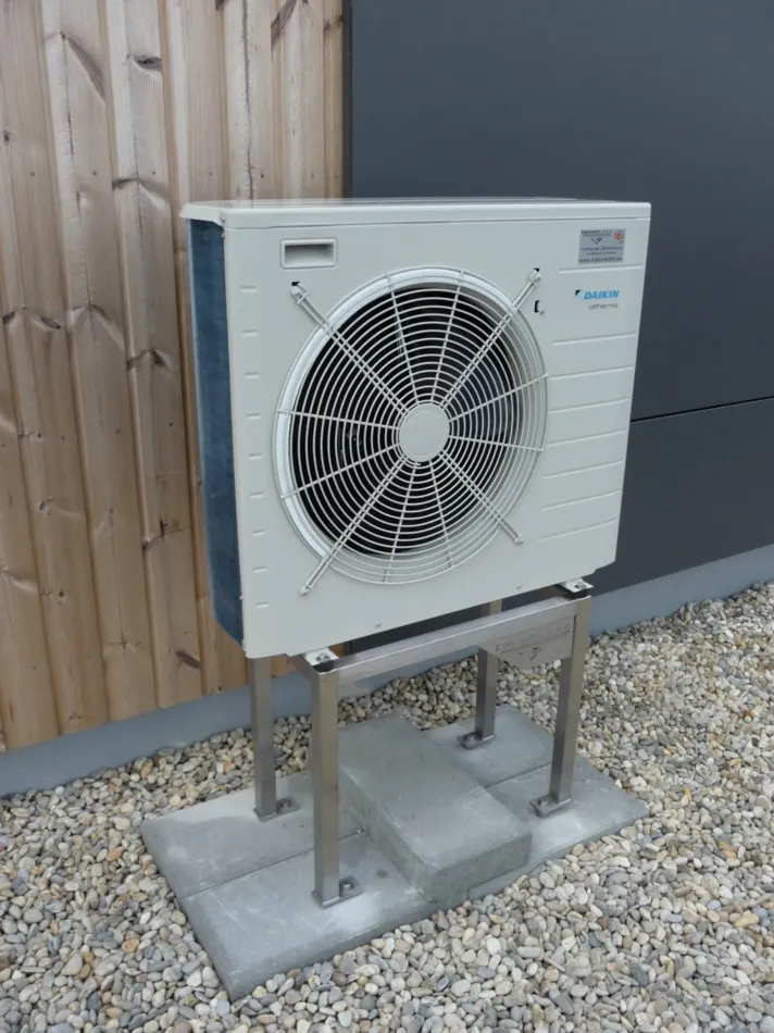 Tepelné čerpadlo vzduch voda Daikin Altherma LT 8kW s chladením rodinný dom Malinovo