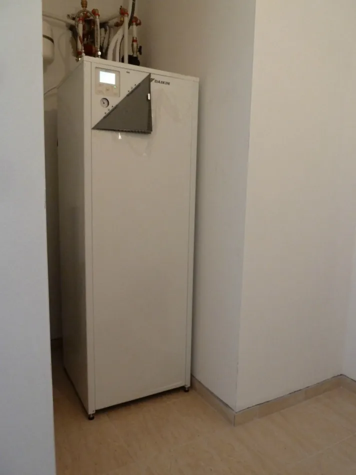 Tepelné čerpadlo vzduch voda Daikin Altherma LT 8kW s chladením rodinný dom Marchegg