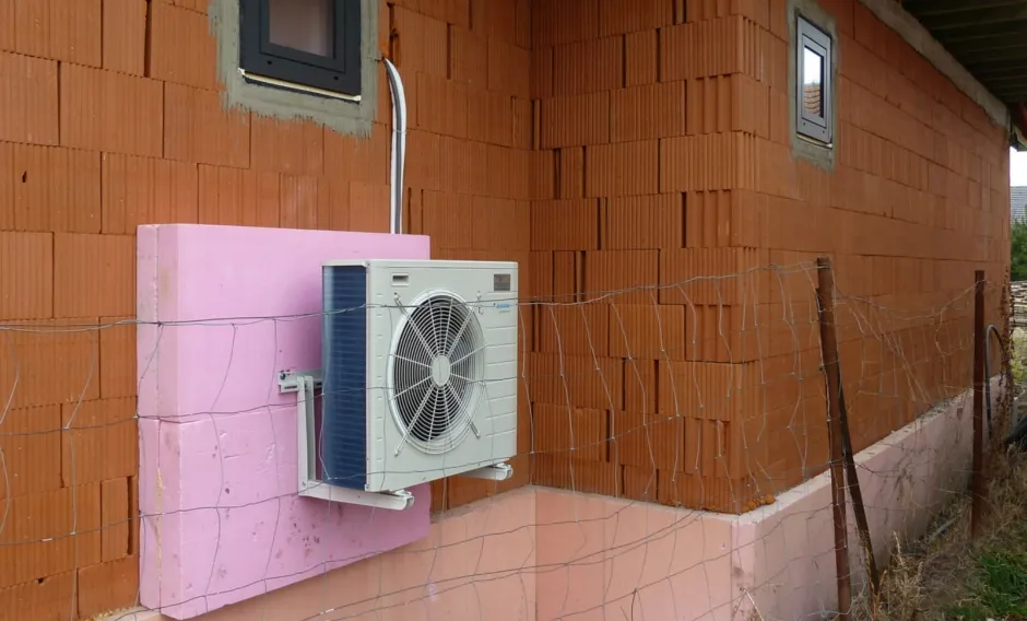 Tepelné čerpadlo vzduch voda Daikin Altherma LT 8kW s chladením rodinný dom Nána