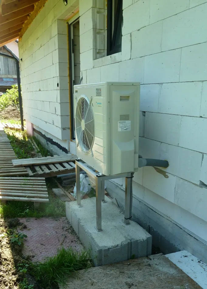 Tepelné čerpadlo vzduch voda Daikin Altherma LT 8kW s chladením rodinný dom Nededza