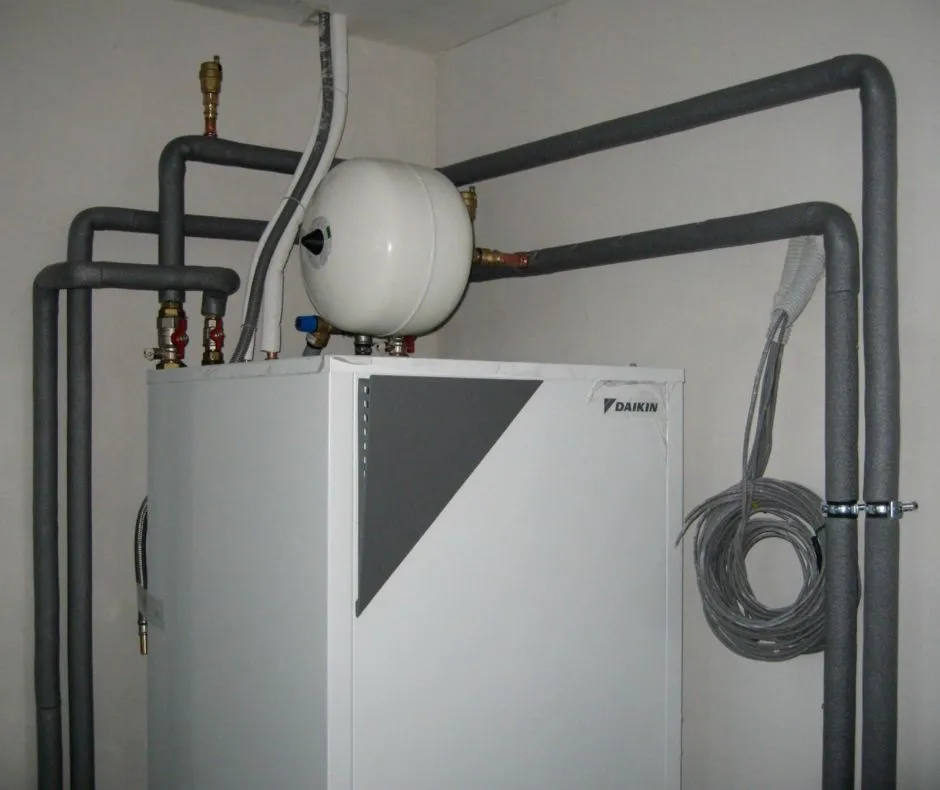 Tepelné čerpadlo vzduch voda Daikin Altherma LT 8kW s chladením rodinný dom Nižná