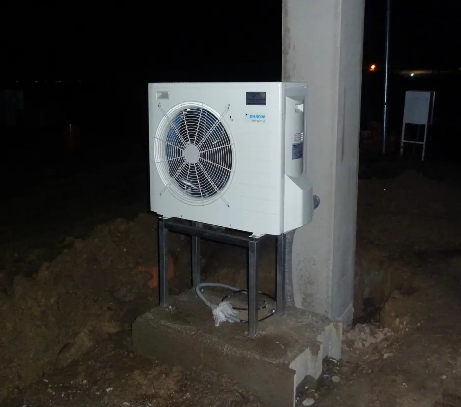 Tepelné čerpadlo vzduch voda Daikin Altherma LT 8kW s chladením rodinný dom Opoj