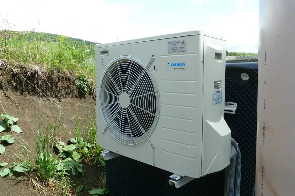 Tepelné čerpadlo vzduch voda Daikin Altherma LT 8kW s chladením rodinný dom Ovčiarsko