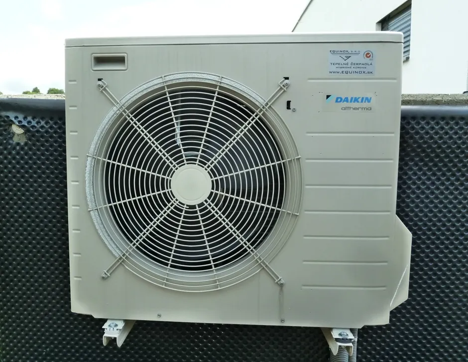 Tepelné čerpadlo vzduch voda Daikin Altherma LT 8kW s chladením rodinný dom Ovčiarsko