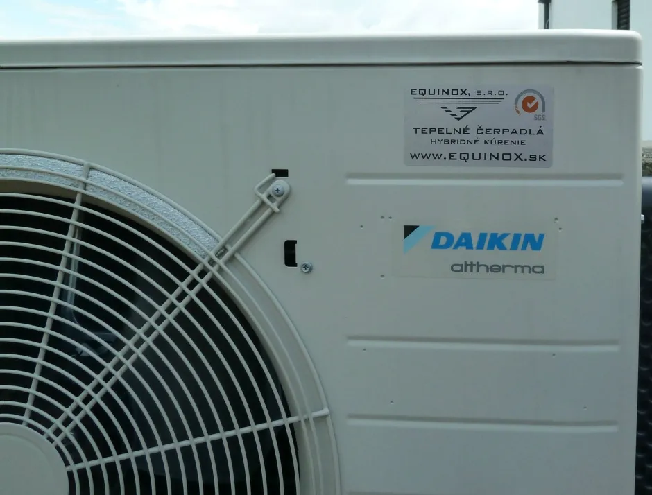 Tepelné čerpadlo vzduch voda Daikin Altherma LT 8kW s chladením rodinný dom Ovčiarsko