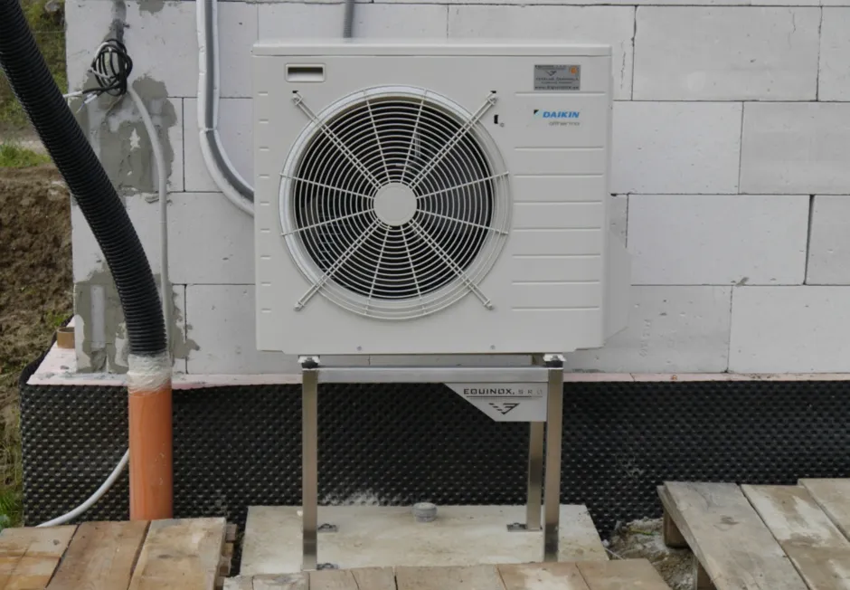 Tepelné čerpadlo vzduch voda Daikin Altherma LT 8kW s chladením rodinný dom Pastina Závada