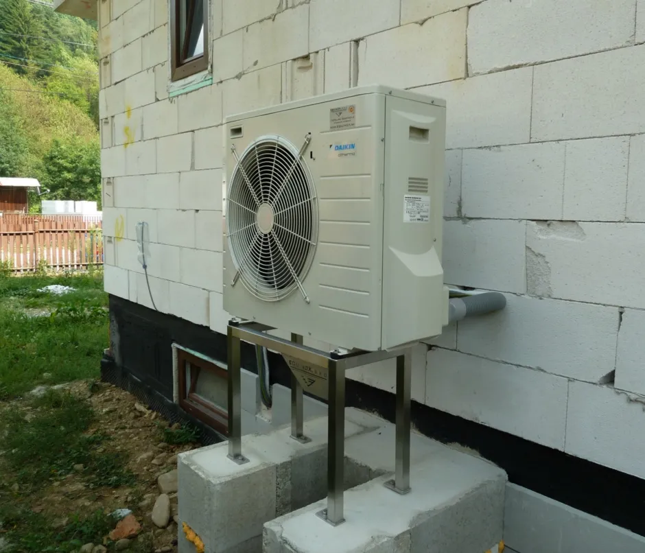 Tepelné čerpadlo vzduch voda Daikin Altherma LT 8kW s chladením rodinný dom Petrovice