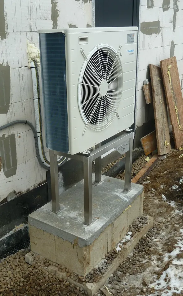 Tepelné čerpadlo vzduch voda Daikin Altherma LT 8kW s chladením rodinný dom Pitelová